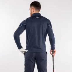 Galvin Green Daxton Insula Golf Pullover 13 Galvin Green Daxton Insula Golf Pullover -Golf Apparel Shop Galvin Green SS22 Daxton Insula Half Zip Pullover G124231 Code SWGAL353 M Navy Ensign Blue White Model 3