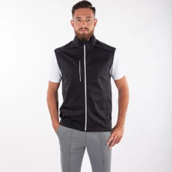 Galvin Green Lion Interface-1 Golf Wind Vest 11 Galvin Green Lion Interface-1 Golf Wind Vest -Golf Apparel Shop Galvin Green SS22 Lion Full Zip Windproof Bodywarmer G122477 Code WTGAL193 M Black model 1