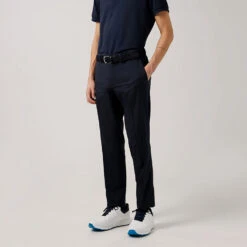 J.Lindeberg Elof Golf Trouser 12 J.Lindeberg Elof Golf Trouser -Golf Apparel Shop J.Lindeberg SS22 Elof Trouser JL GMPA05222 6855 Code TRLIN016 34 W 32 Leg Navy model 2