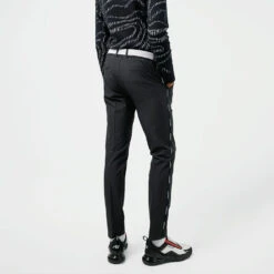 J.Lindeberg Stuart Stripe Golf Trouser 12 J.Lindeberg Stuart Stripe Golf Trouser -Golf Apparel Shop J.Lindeberg SS22 Stuart Stripe Golf Trouser Black GMPA05716 9999 Code TRLIN022 34 W 32 Leg Model 2